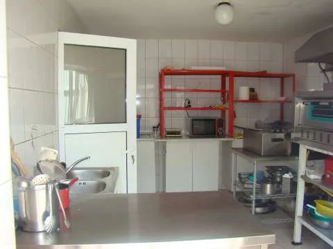 Inchiriez spatiu comercial ultracentral Targoviste - Imaginea 3