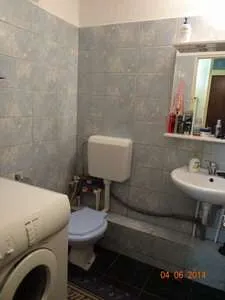 vand apartament 2 camere - Imaginea 7