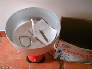 Separator de smantana centrifugal