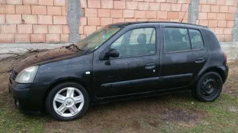 Dezmembrari Renault Clio II - Imaginea 1