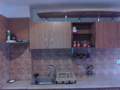 Vand ap. 2 camere Brosteni - Imaginea 9