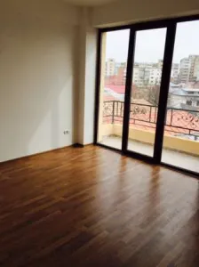 bloc nou lux, 3 camere 83 mp