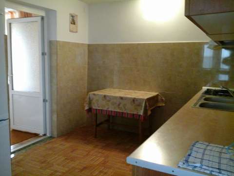 casa 4 camere motca( pascani) 58 000 euro neg. 2