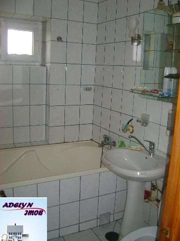 tulcea - apartament 4 camere, zona babadag 4