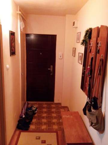 vand/ schimb apartament cu 2 camere dej 2