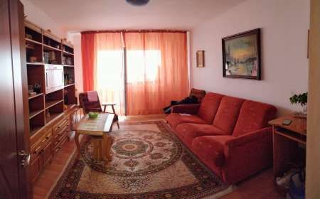 apartament cu 3 camere de vanzare in targu frumos pe strada bogdan- voda. 8