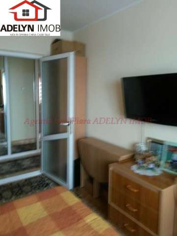 tulcea - apartament 3 camere, zona babadag 3