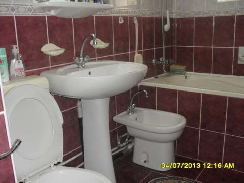 vand apartament 3 camere , 62 mp , zona cartier 7