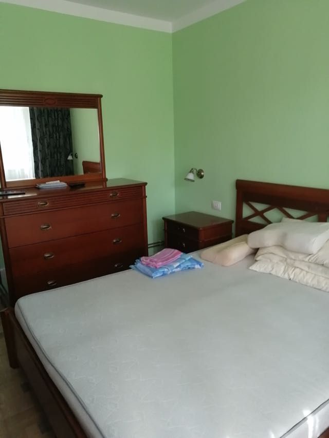 persoana fisica, inchiriez apartament 4