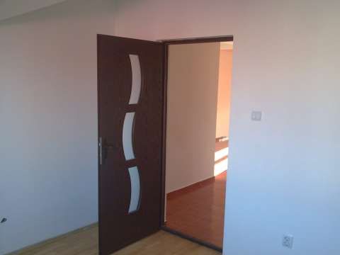 vand apartament 3 camere 4