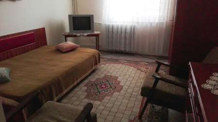 apartament 3 camere, decomandat, 65 mp, primarie / cantina partid 3