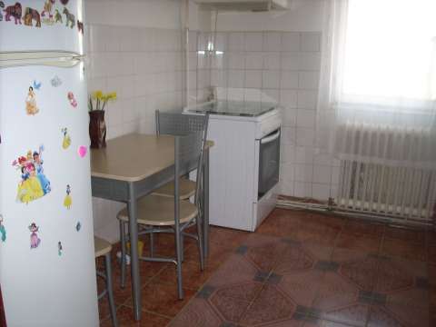 vand apartament 2 camere decomandat 2