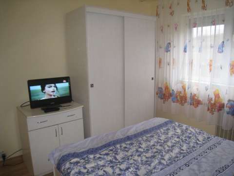 proprietar vand apartament 2 camere 7