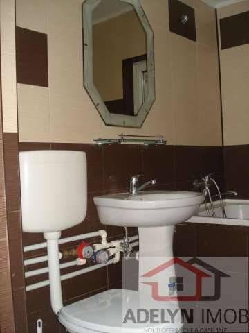 tulcea - apartament 3 camere, zona e3 2