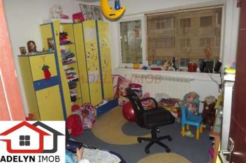 tulcea - apartament 3 camere, zona pacii 5