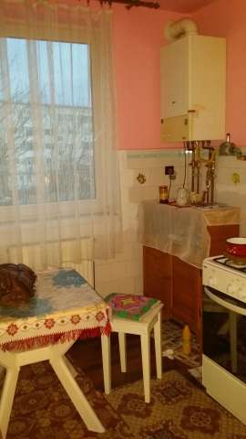 proprietar vand apartament 2 camere cu centrala pe gaz. zona universitatii dragan! 2