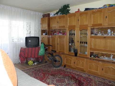 onesti, de vanzare apartament 2 camere decomandate 5