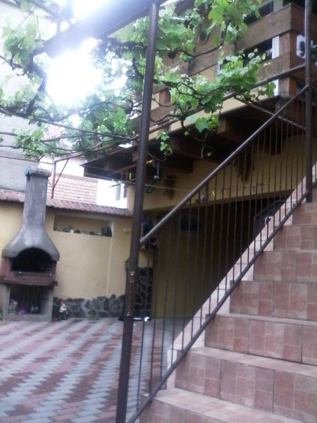 inchiriez garsoniera la casa