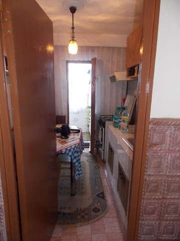 proprietar vand apartament 3 camere mioveni 3