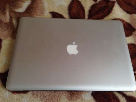 vand sau schimb macbook pro 15 inch mid i5 impecabil 5