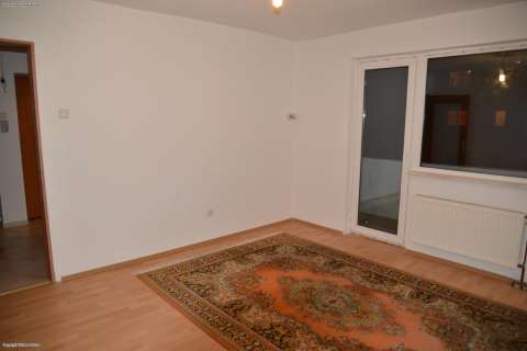 apartment 3 camere, compl. renovat. . . bloc din caramida! 11