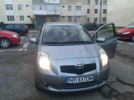 vand toyota yaris 1