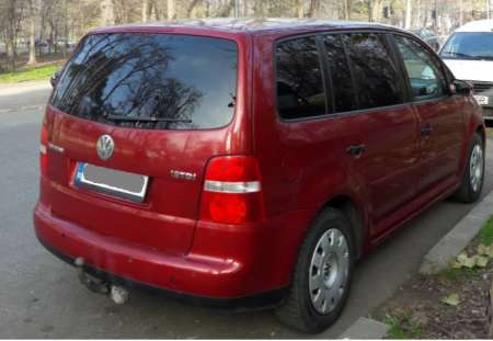 vand volkswagen touran 1. 9 tdi - 7 locuri - pret negociabil 6