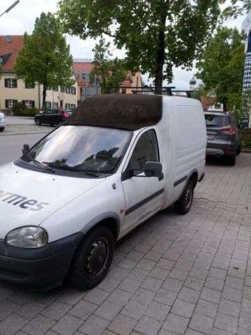 dezmembrez opel combo an 1