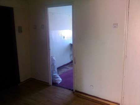 vand apartament 3 camere etaj 1, zona cec 6