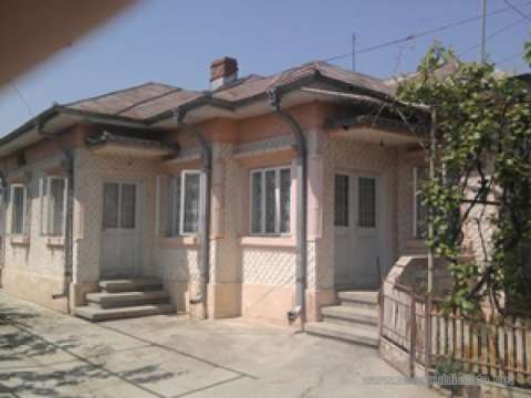 Casa de Vanzare!!