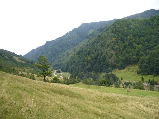 teren extravilan aproape de statiunea de schii rausor. 2