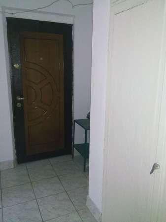 vand apartament 2 camere , decomandat in brezoi 5