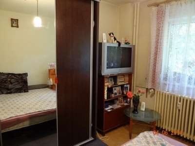 vand apartament 2 camere 3