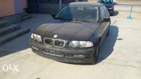 dezmembrez bmw e46 323 i 