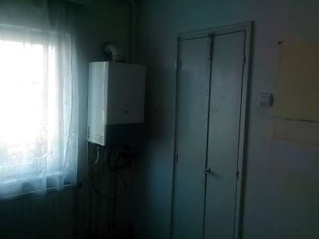 vand apartament 3 camere etaj 1, zona cec 3