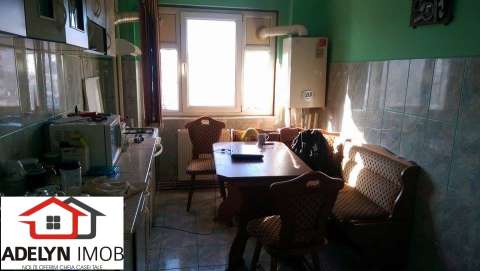 tulcea - apartament 3 camere, zona pacii 2