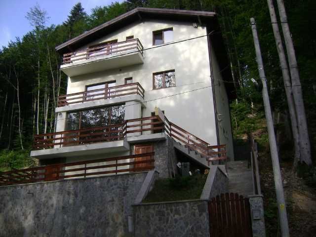 vila in sinaia 10 camere 1