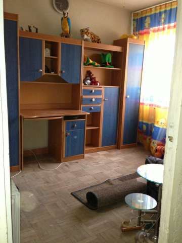 vand apartament 3 camere semidecomandat ( hcc 4