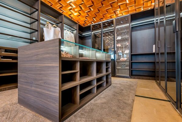 Mobilare apartamente, case alte spatii de locuit cu transport si montare