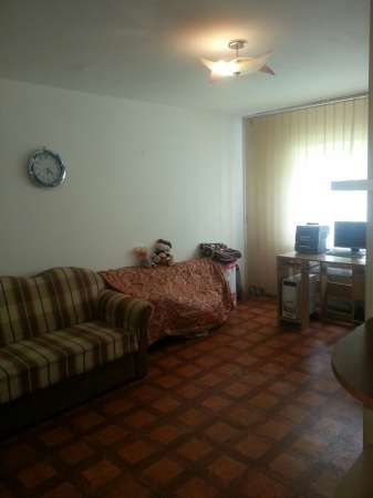 vand apartament 10