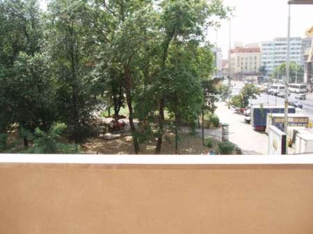 inchiriez apartament mobilat 2 cam. gara de nord 12