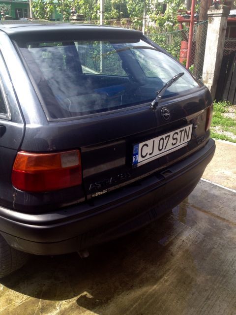 vand automobil opel astra 3