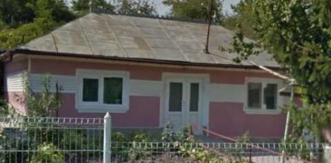 Vand  casa cu 3 camere 