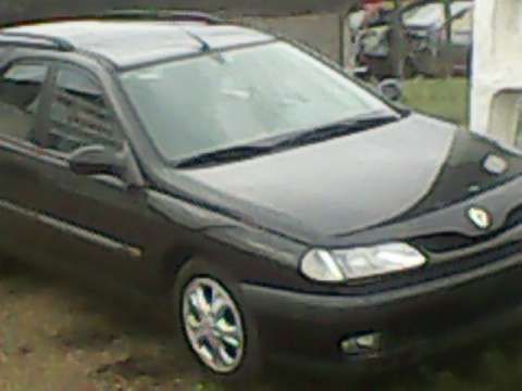 dezmembrez renault laguna an 1