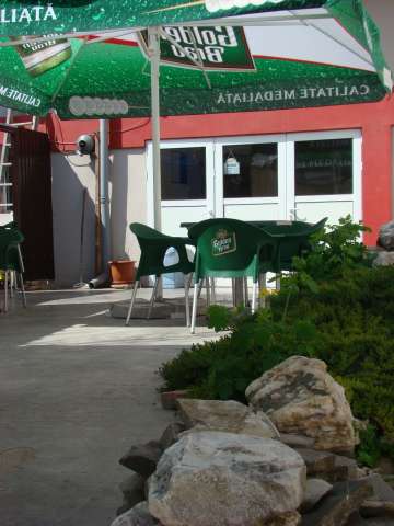 inchiriez spatiu comercial ultracentral targoviste 1