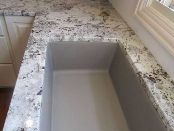 granit Medias Alaska White