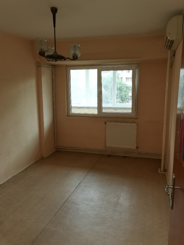 vand apartament 3 camere decomandat suprafata totala, balcon 7