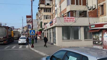 spatiu comercial ultra central de inchiriat ~ gaesti 7