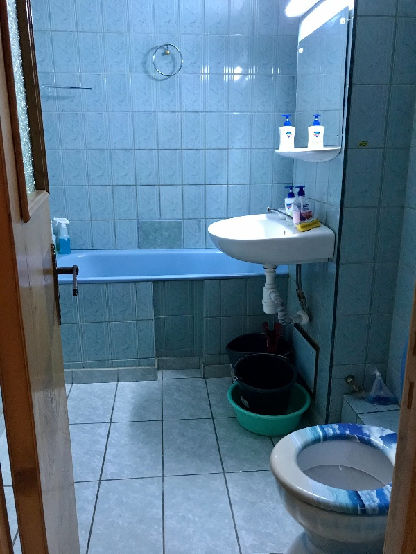 inchiriez apartament cu 2 camere, deva 4