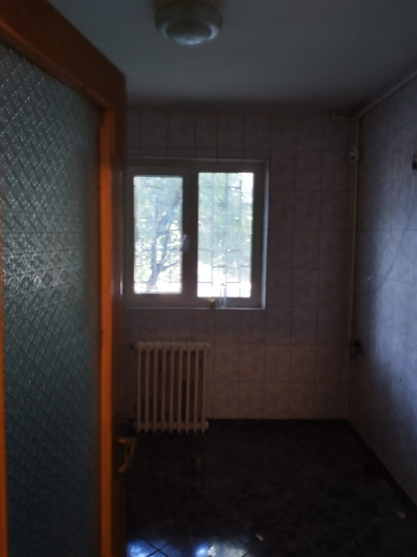 vand 4 camere rahova margeanului 83. 000 euro 4